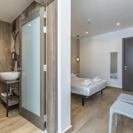 32 - & Kitchenette At The New Olo Living Guest house Saint Julian's